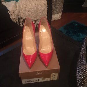 Christian Louboutin Pigalle sz 7